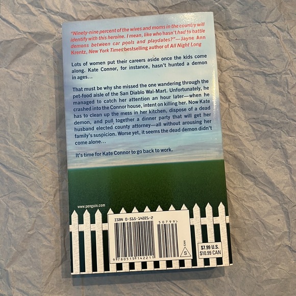 ⭐️5 for $15⭐️Carpe Demon by Julie Kenner | Book - Picture 2 of 2